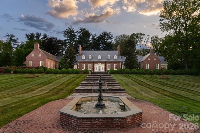 324 Vanderbilt Road, Asheville, NC 28803
