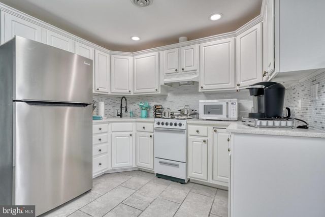 7810 DEBOY, Dundalk, MD 21222
