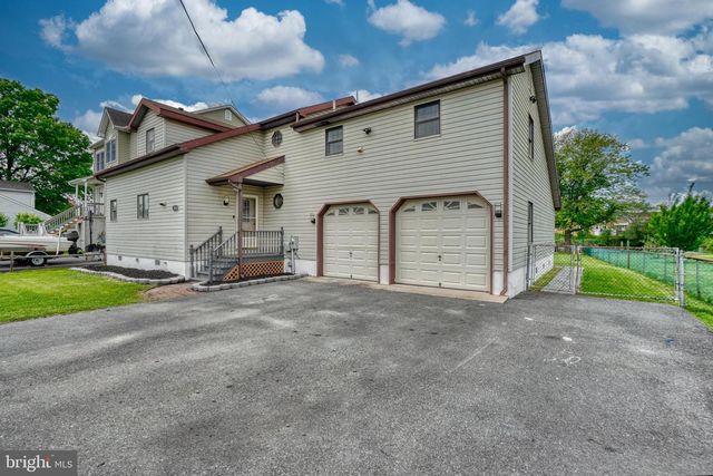 7810 DEBOY, Dundalk, MD 21222