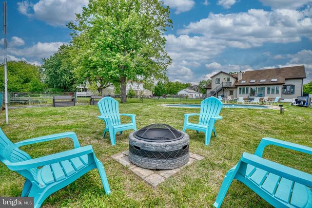 7810 DEBOY, Dundalk, MD 21222