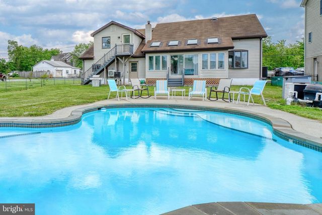7810 DEBOY, Dundalk, MD 21222