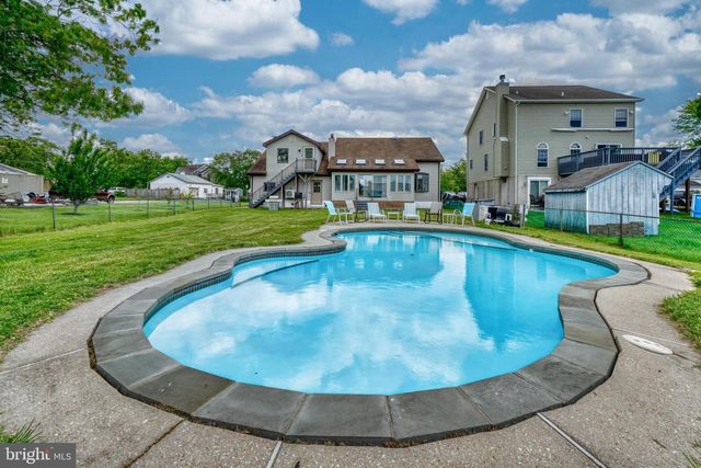 7810 DEBOY, Dundalk, MD 21222
