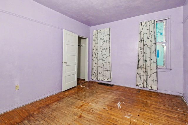 64071 M 40, Lawton, MI 49065