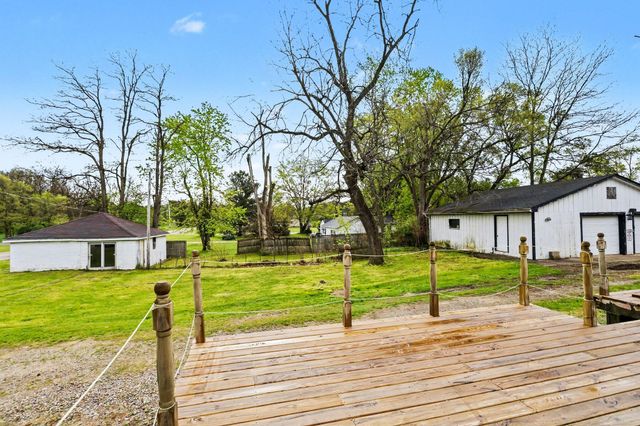 64071 M 40, Lawton, MI 49065