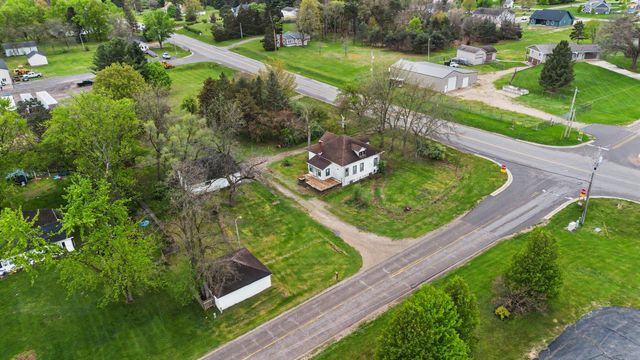 64071 M 40, Lawton, MI 49065
