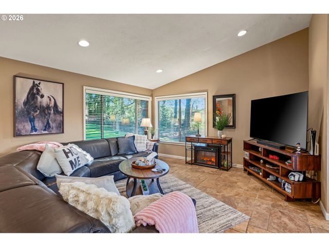 278 QUINALT St, Salem, OR 97306