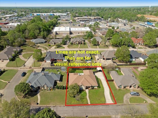 3925 Jasmine Street, Paris, TX 75462