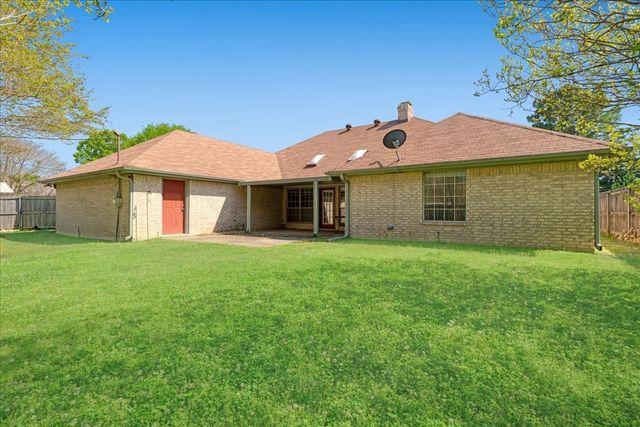 3925 Jasmine Street, Paris, TX 75462
