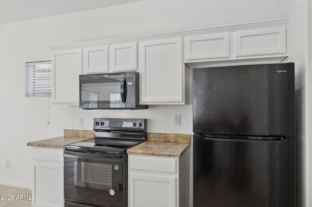 9951 W BLOCH Road, Tolleson, AZ 85353