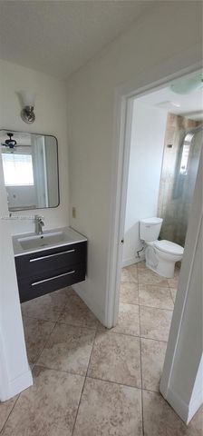 3254 W 70th Street 201, Hialeah, FL 33018