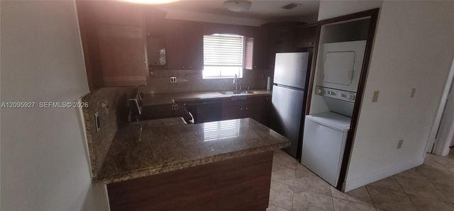 3254 W 70th Street 201, Hialeah, FL 33018