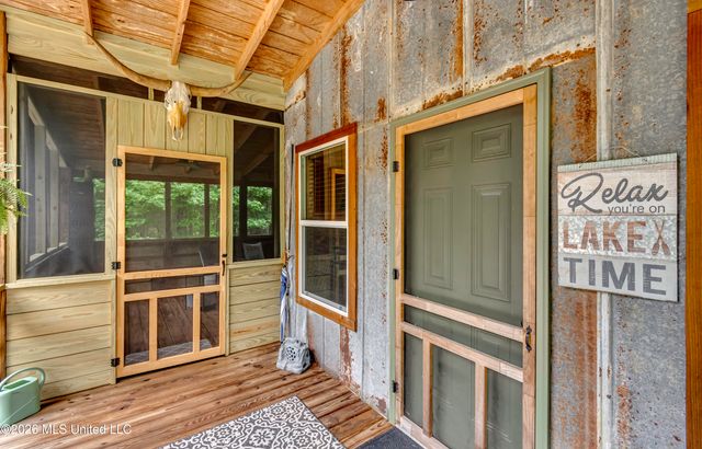 1058 E Broadwater Road, Byram, MS 39212