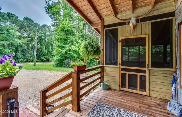 1058 E Broadwater Road, Byram, MS 39212