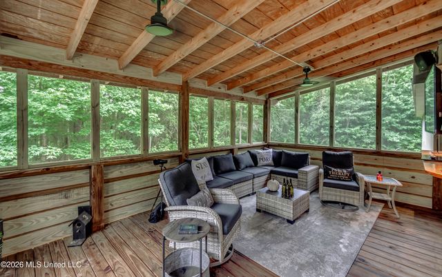 1058 E Broadwater Road, Byram, MS 39212