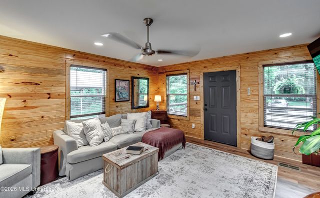 1058 E Broadwater Road, Byram, MS 39212