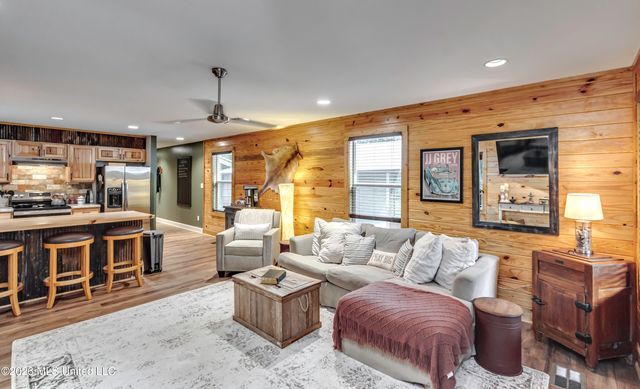 1058 E Broadwater Road, Byram, MS 39212