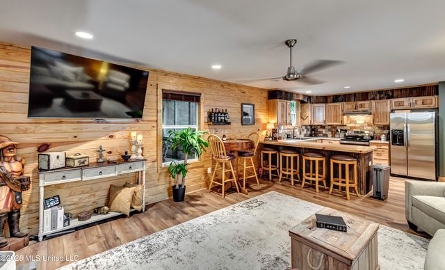 1058 E Broadwater Road, Byram, MS 39212