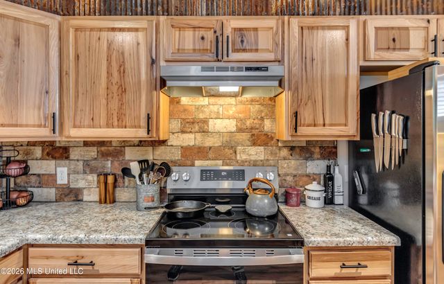 1058 E Broadwater Road, Byram, MS 39212