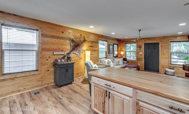 1058 E Broadwater Road, Byram, MS 39212