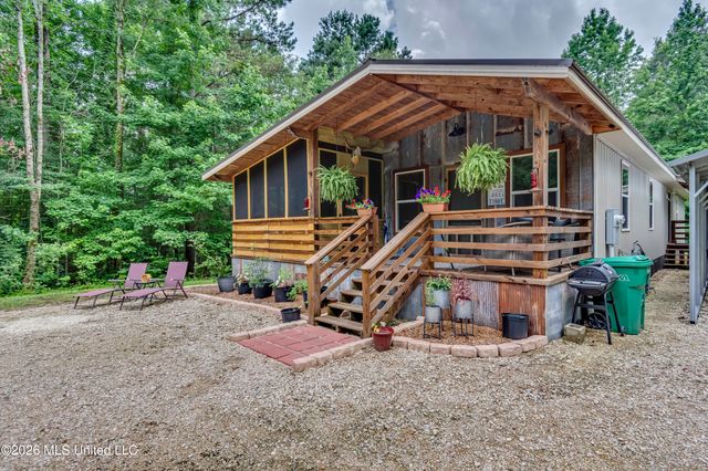 1058 E Broadwater Road, Byram, MS 39212