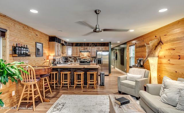 1058 E Broadwater Road, Byram, MS 39212