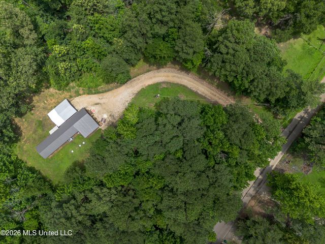 1058 E Broadwater Road, Byram, MS 39212