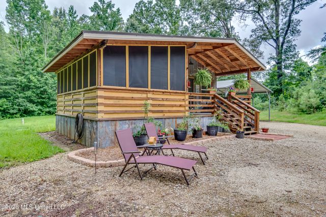 1058 E Broadwater Road, Byram, MS 39212