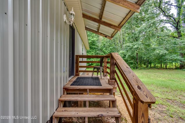 1058 E Broadwater Road, Byram, MS 39212