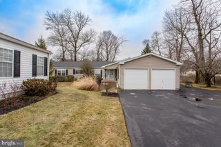 1113 HARVEST LN, North Wales, PA 19454
