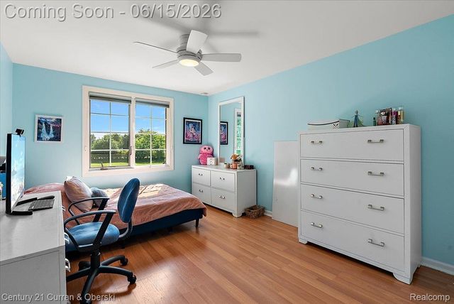 37125 Fox Glen, Farmington Hills, MI 48331