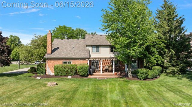 37125 Fox Glen, Farmington Hills, MI 48331