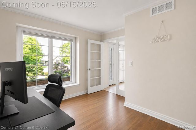 37125 Fox Glen, Farmington Hills, MI 48331