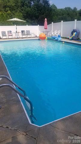 1470 Fairway Acres Road, Lenoir, NC 28645