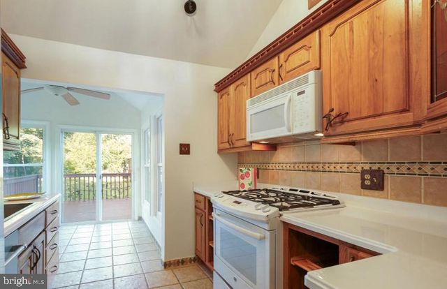 1224 SIMMONS DR, Rockville, MD 20851