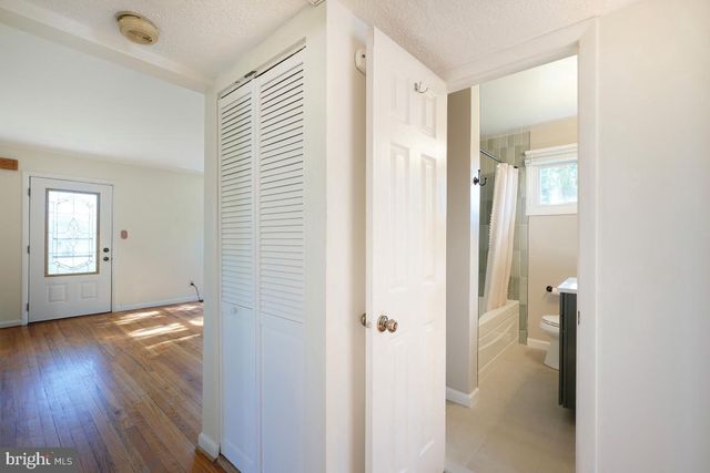 1224 SIMMONS DR, Rockville, MD 20851