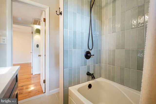 1224 SIMMONS DR, Rockville, MD 20851