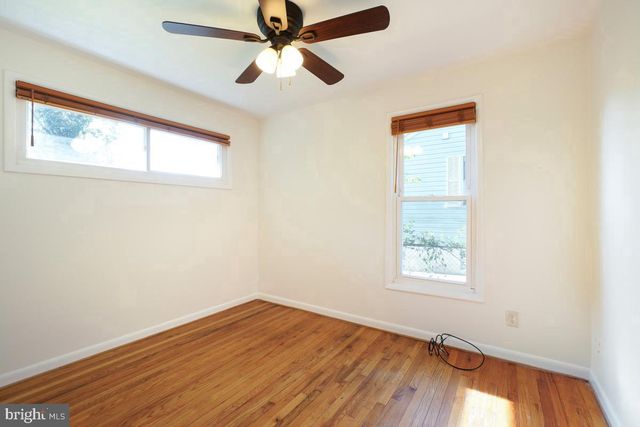 1224 SIMMONS DR, Rockville, MD 20851