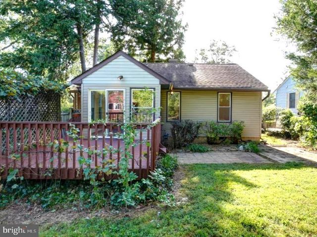 1224 SIMMONS DR, Rockville, MD 20851