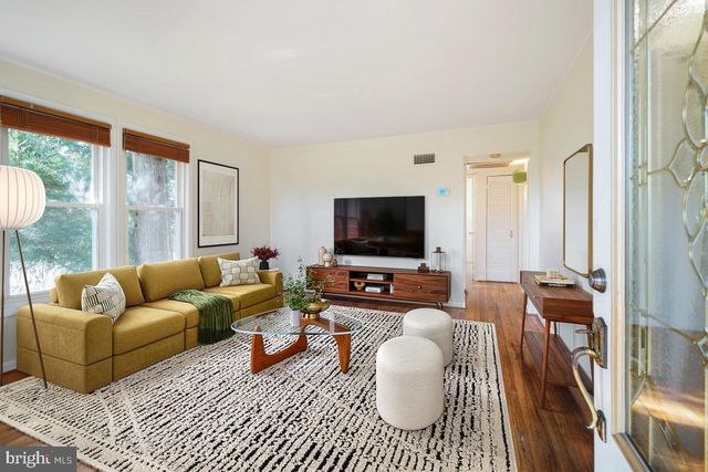 1224 SIMMONS DR, Rockville, MD 20851