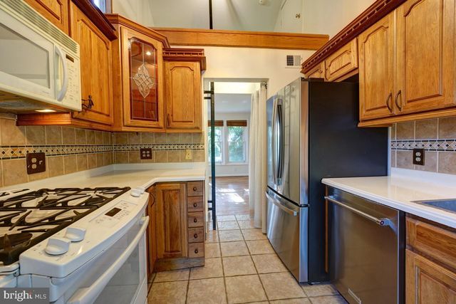 1224 SIMMONS DR, Rockville, MD 20851