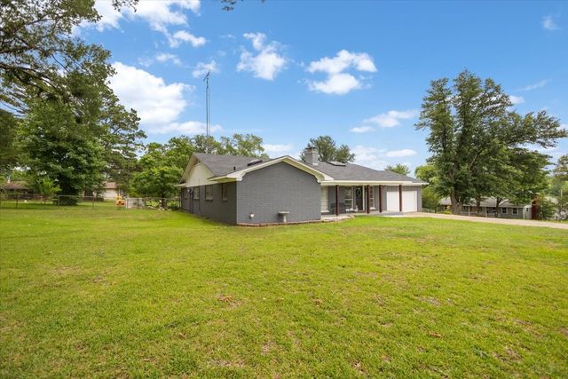 2300 Country Club Drive, Canton, TX 75103