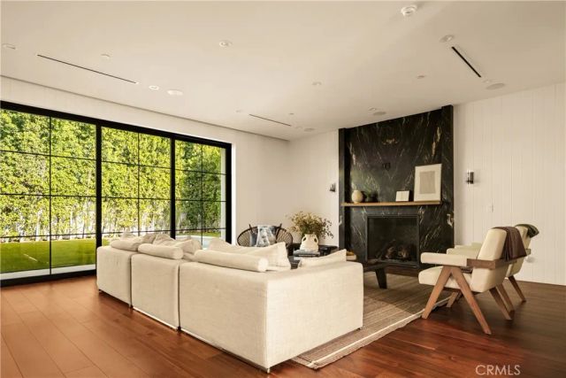 4930 Edgerton Avenue, Encino, CA 91436