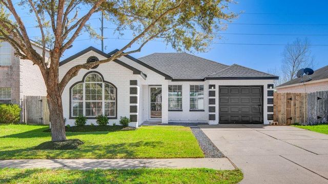 12610 Rio Bravo Street, Rosharon, TX 77583