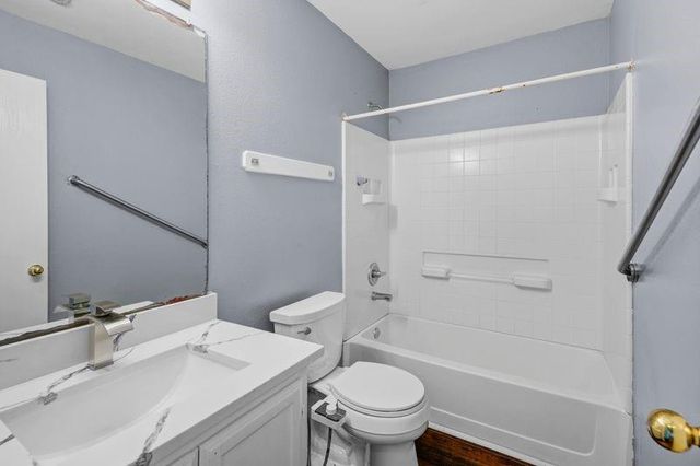 12610 Rio Bravo Street, Rosharon, TX 77583