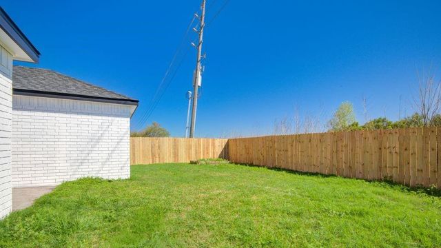 12610 Rio Bravo Street, Rosharon, TX 77583