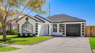 12610 Rio Bravo Street, Rosharon, TX 77583