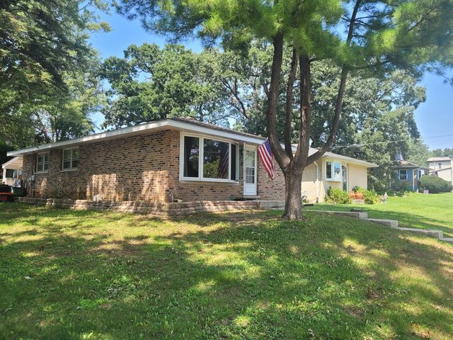 15948 Grove Avenue, Oak Forest, IL 60452