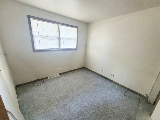15948 Grove Avenue, Oak Forest, IL 60452