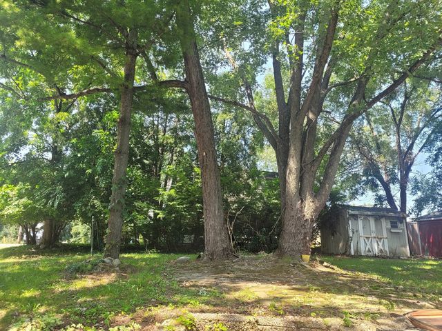 15948 Grove Avenue, Oak Forest, IL 60452