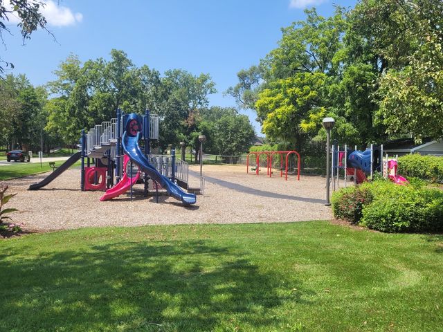 15948 Grove Avenue, Oak Forest, IL 60452